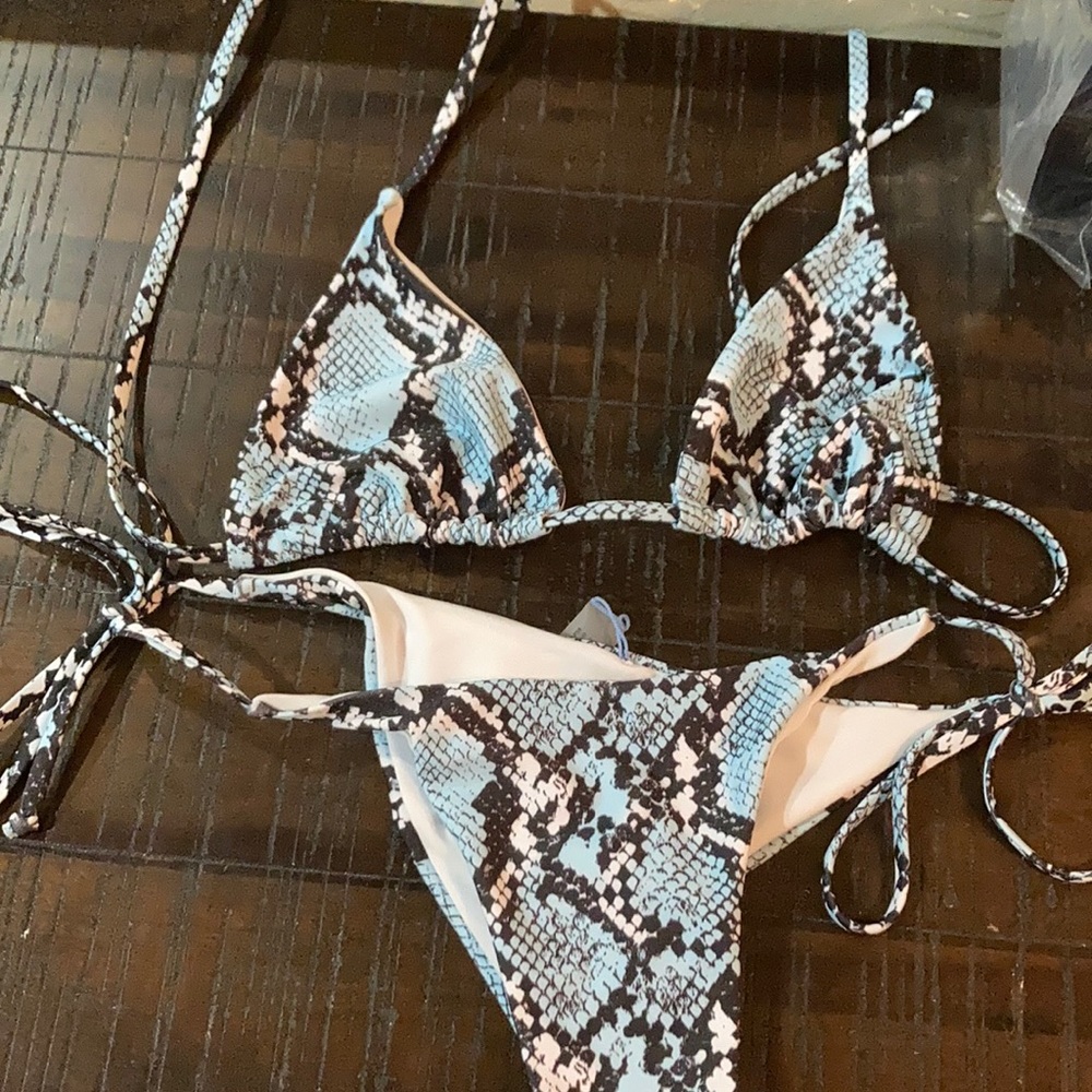 Bathing suit